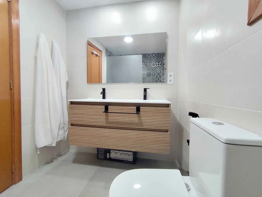 Baño de la segunda planta